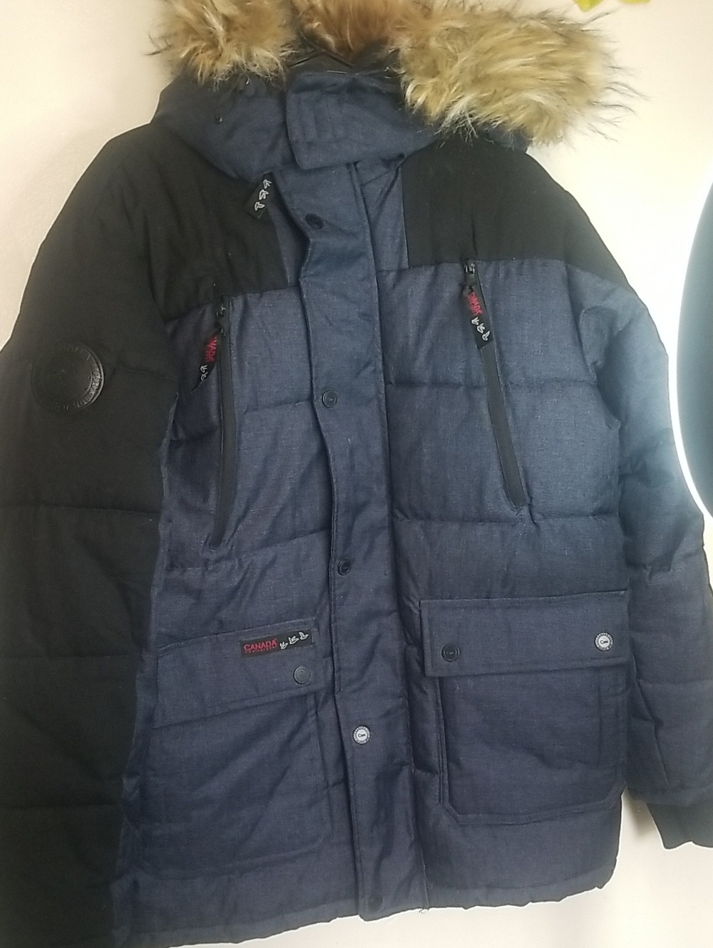 Men's Two-Tone Navy & Black Insulated Puffer Jacket with Faux Fur Hood Canada .